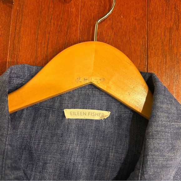 $169 Eileen Fisher Yarn-Dyed Handkerchief Organic Linen Shirt size large blue - Picture 10 of 11
